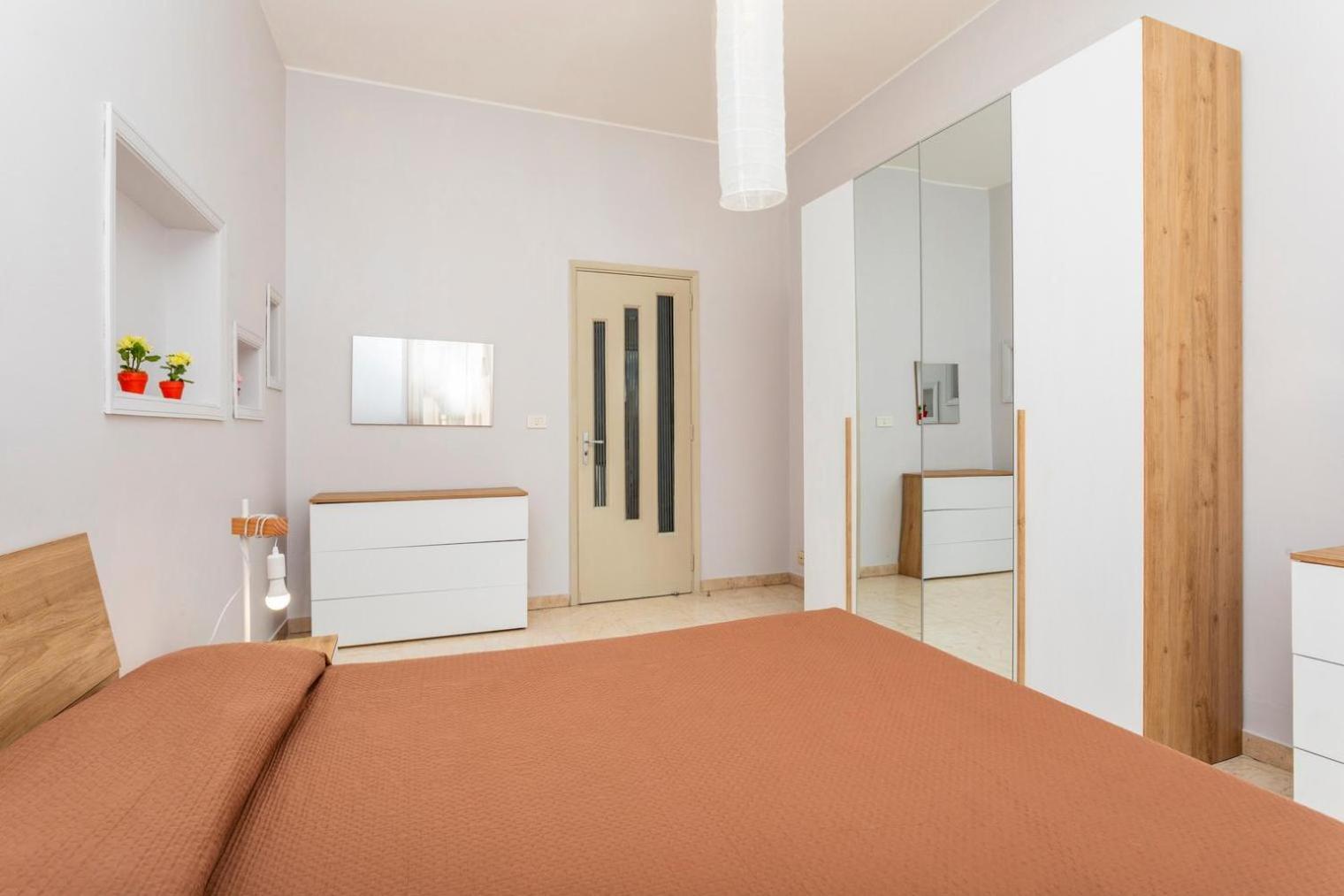 Nicola House Apartment Catania Bagian luar foto